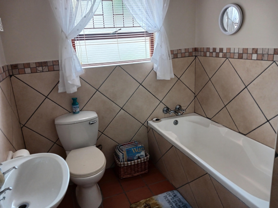 3 Bedroom Property for Sale in Dana Bay Western Cape